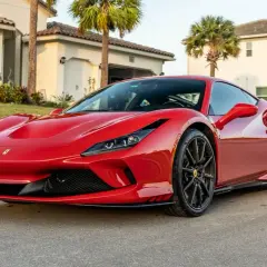 Ile kosztuje ferrari f8 tributo? Poznaj zaskakujące ceny i opcje