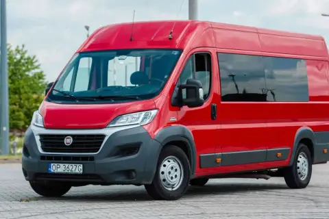 Ile kosztuje bus do Anglii? Sprawdź ceny i opcje przewozu